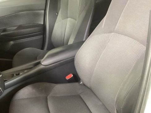 Used 2018 Toyota C-HR XLE image 12