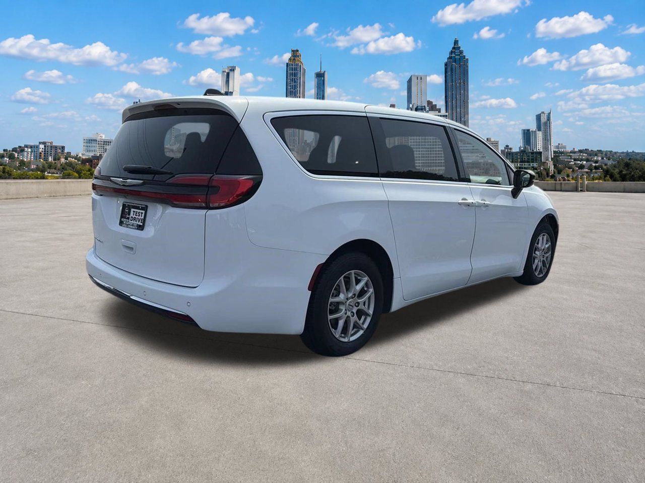 Used 2024 Chrysler Pacifica Touring-L FWD image 24