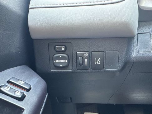 Used 2018 Toyota RAV4 XLE w/ Convenience Package AWD/4WD image 25