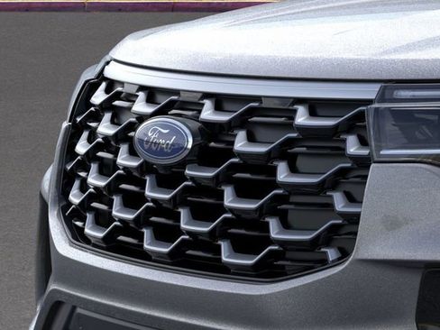 New 2026 Ford Explorer Platinum w/ LUX Leather Package image 17