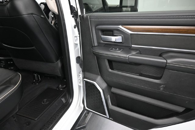 Used 2024 RAM 2500 Laramie AWD/4WD image 23