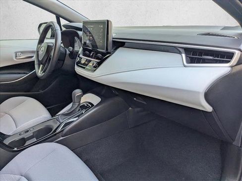 Certified 2025 Toyota Corolla SE image 19
