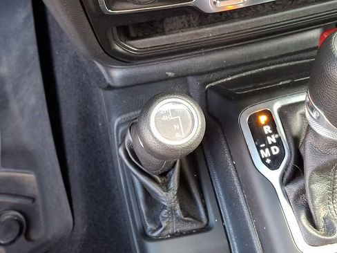 Used 2020 Jeep Wrangler Sport AWD/4WD image 25