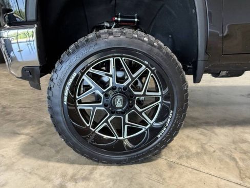 Used 2022 Chevrolet Silverado 2500 LTZ image 13