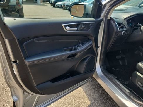 Used 2022 Ford Edge Titanium AWD/4WD image 15