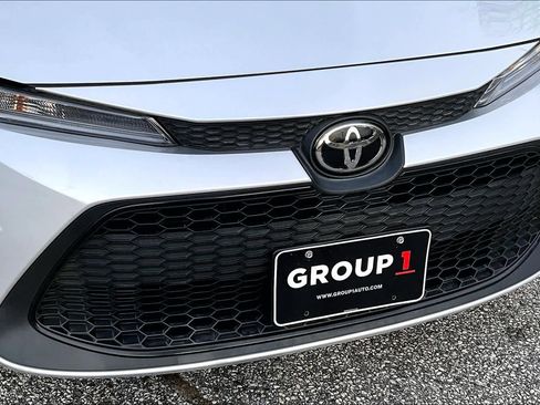 Used 2022 Toyota Corolla LE image 29