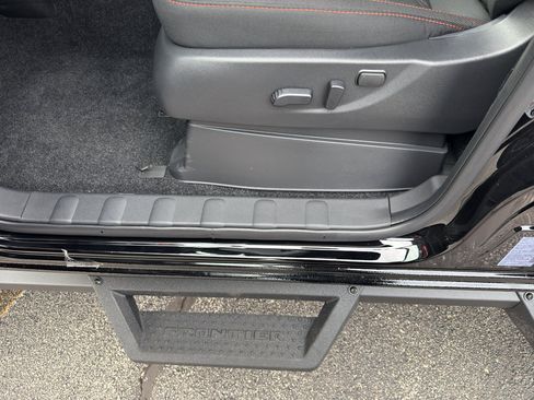 New 2026 Nissan Frontier PRO-4X w/ Pro-4x Convenience Package image 17