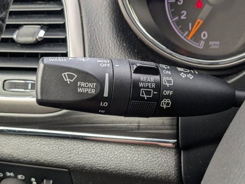 Used 2021 Jeep Grand Cherokee Limited AWD/4WD image 11