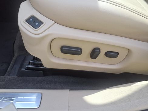 Used 2013 Ford Taurus Limited FWD image 14