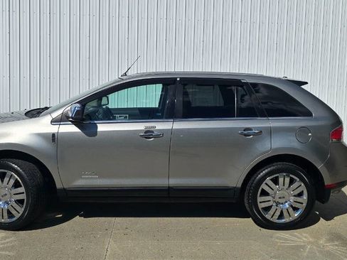 Used 2008 Lincoln MKX Base AWD 4dr SUV image 2