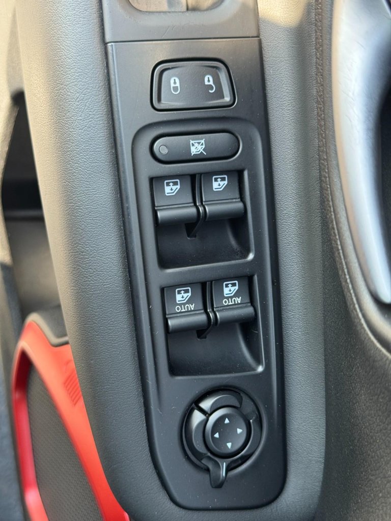 Used 2020 Jeep Renegade Trailhawk w/ Cold Weather Group AWD/4WD image 20