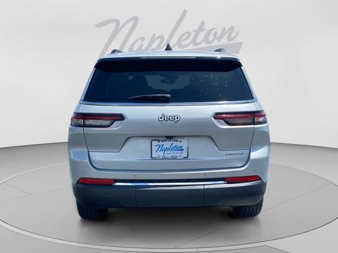 Used 2023 Jeep Grand Cherokee L Laredo RWD image 4