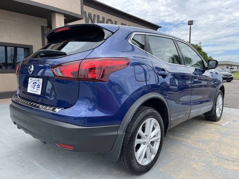 Used 2017 Nissan Rogue Sport S w/ S Appearance Package FWD image 5