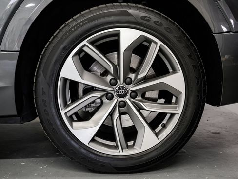 Used 2021 Audi e-tron Premium Plus w/ Premium Plus Package AWD/4WD image 54