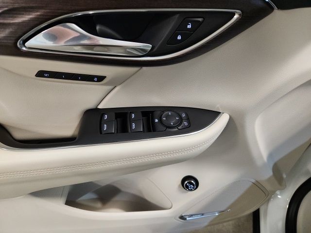 Certified 2023 Buick Envision Avenir AWD/4WD image 21