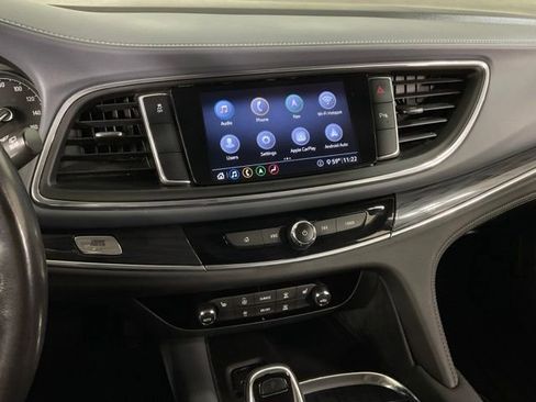 Used 2020 Buick Enclave Essence w/ Sound and Sites Package FWD image 21