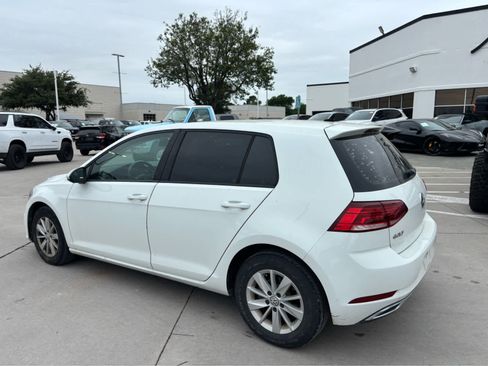 Used 2018 Volkswagen Golf S FWD image 2