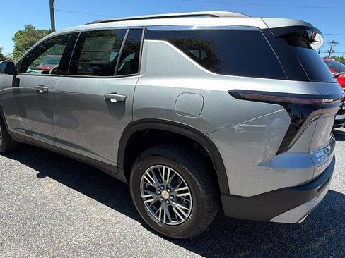 New 2026 Chevrolet Traverse LT w/ Driver Confidence Package FWD image 7