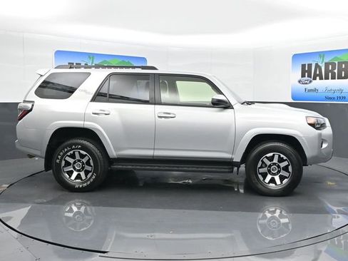Used 2024 Toyota 4Runner TRD Off-Road image 7