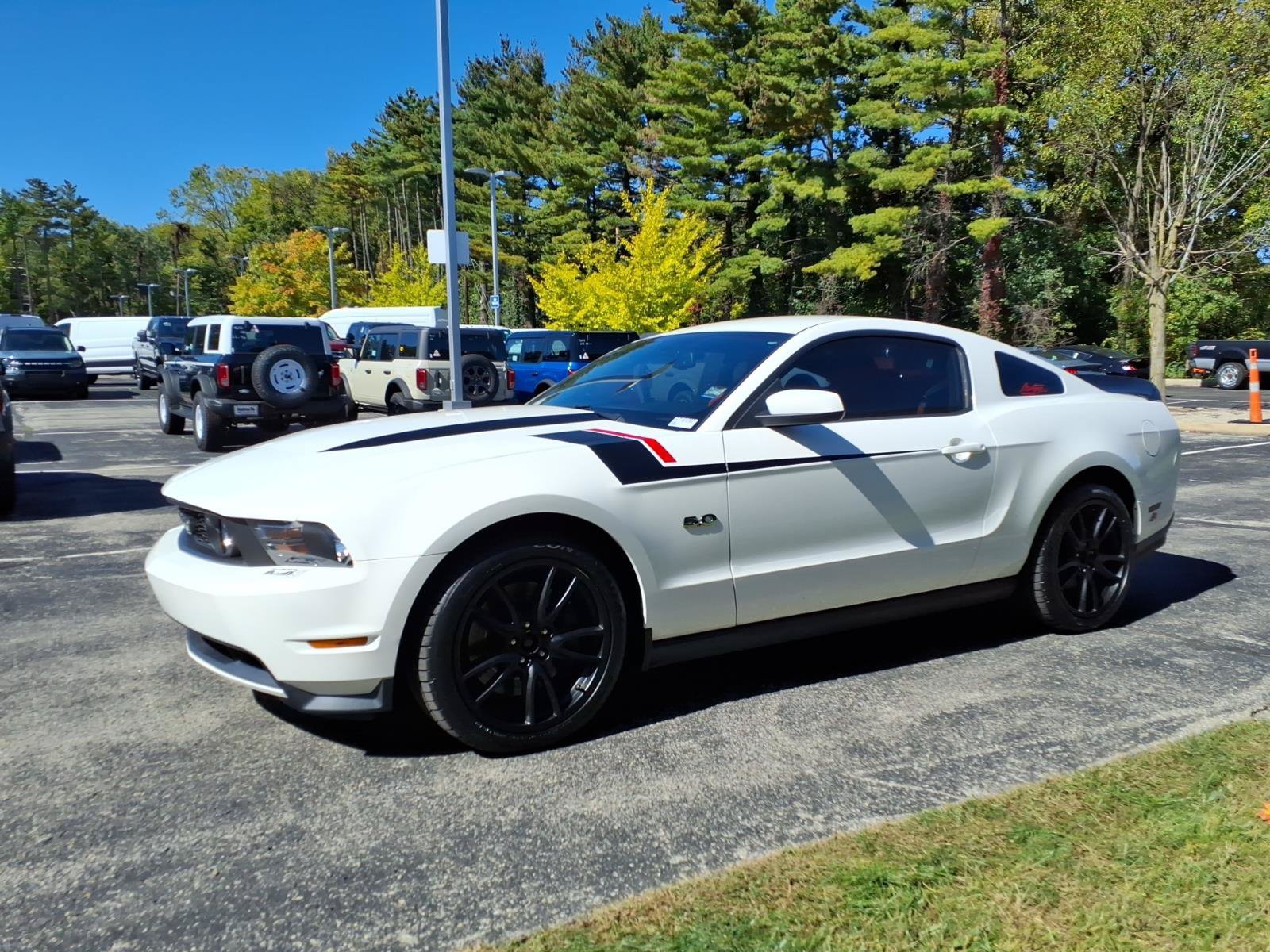 Used 2011 Ford Mustang GT Premium w/ Brembo Brake Pkg RWD image 5