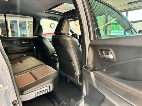 Used 2025 Honda Ridgeline Black Edition image 26