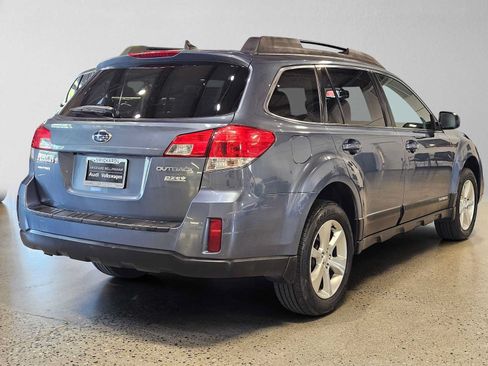 Used 2013 Subaru Outback 2.5i Limited w/ Moonroof Pkg AWD/4WD image 3