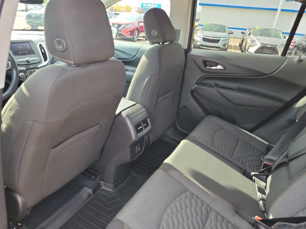 Used 2020 Chevrolet Equinox LT w/ Driver Convenience Package AWD/4WD image 31