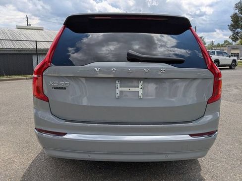 Used 2024 Volvo XC90 T8 Ultimate AWD/4WD image 9