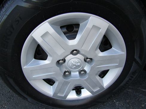 Used 2013 RAM C/V Tradesman FWD image 26