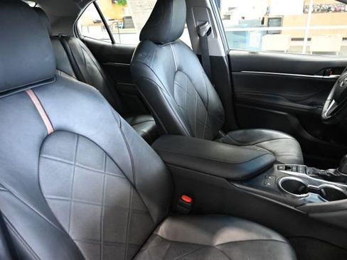 Used 2018 Toyota Camry XLE w/ Driver Assist Package FWD image 8