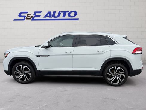 Used 2023 Volkswagen Atlas Cross Sport SEL AWD/4WD image 2
