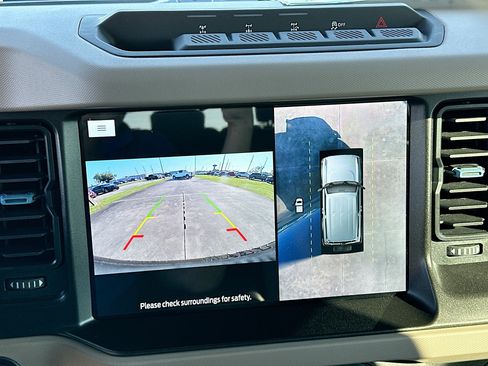 Used 2022 Ford Bronco Wildtrak image 14