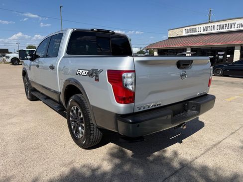 Used 2018 Nissan Titan PRO-4X w/ Pro-4x Utility Package AWD/4WD image 5