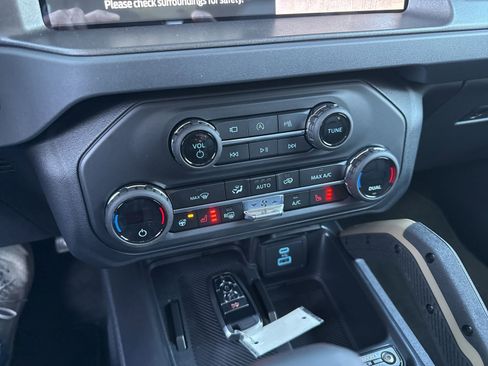 New 2025 Ford Bronco Badlands AWD/4WD image 27