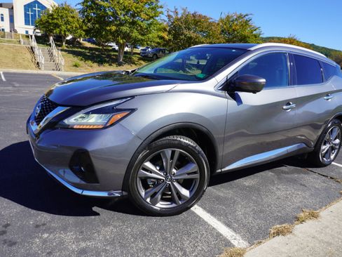 Used 2020 Nissan Murano Platinum w/ Cargo Package image 5