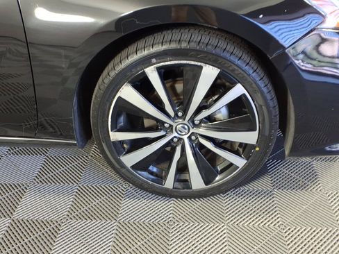 Used 2021 Nissan Altima 2.5 SR FWD image 6
