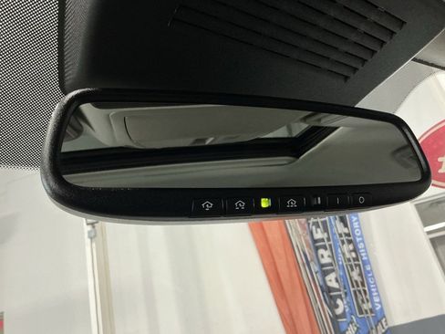 Used 2024 Nissan Armada SL w/ Captain's Chairs Package image 13