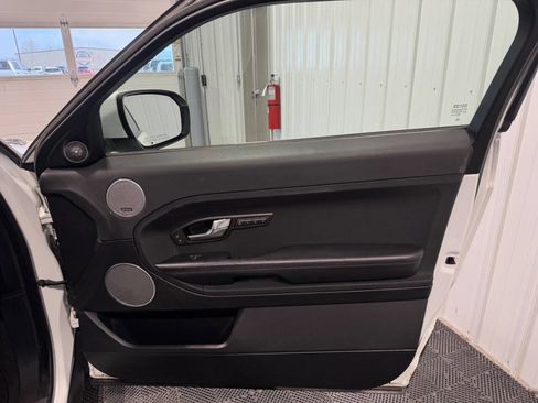 Used 2012 Land Rover Range Rover Evoque Pure Plus image 16
