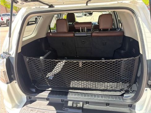 Used 2022 Toyota 4Runner Limited AWD/4WD image 26