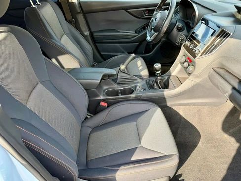 Used 2019 Subaru Crosstrek 2.0i Premium AWD/4WD image 17