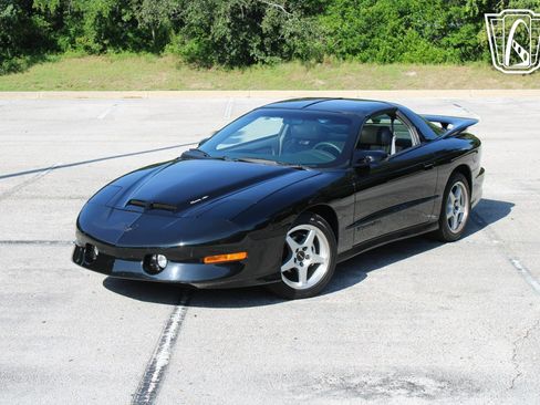 Used 1997 Pontiac Firebird Trans Am image 4