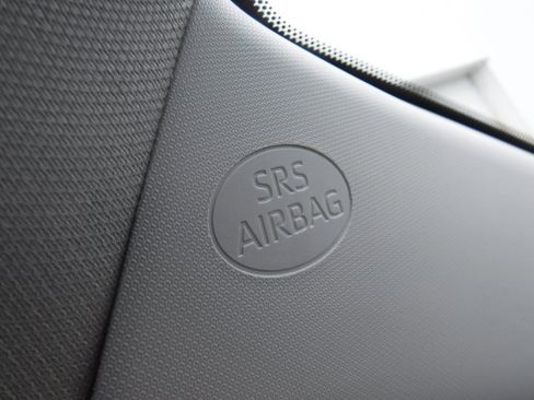 Used 2023 Toyota RAV4 XLE Premium image 19