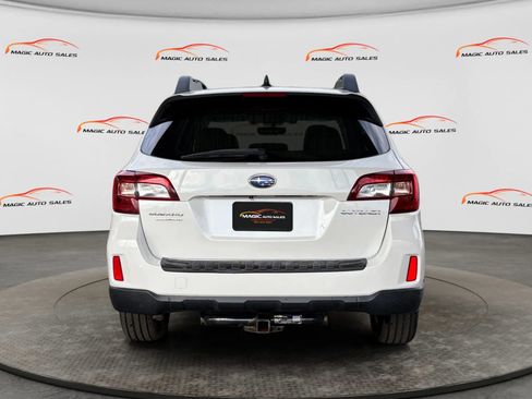 Used 2017 Subaru Outback 2.5i Premium image 7