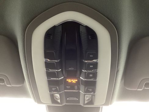 Used 2013 Porsche Panamera S image 40