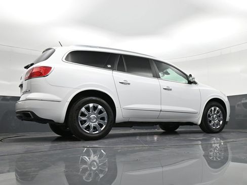Used 2017 Buick Enclave Premium FWD image 35