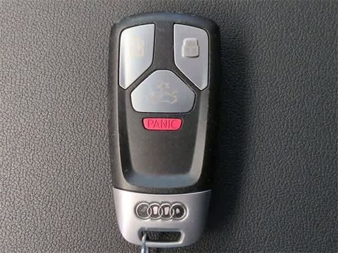 Used 2021 Audi Q5 Premium image 37