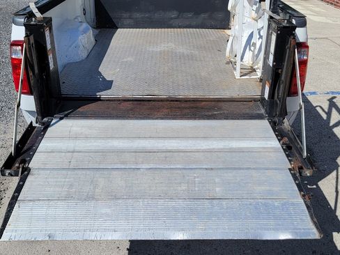 Used 2014 Ford F250 XL w/ Power Equipment Group image 8