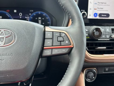 Used 2026 Toyota Grand Highlander AWD Hybrid image 21