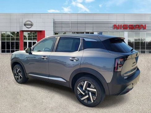 Certified 2025 Nissan Kicks SV FWD image 7
