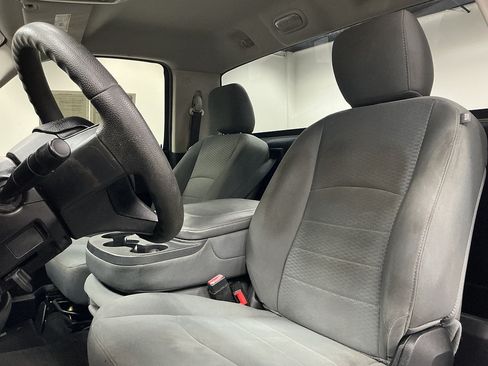 Used 2015 RAM 1500 Express w/ Black Ram 1500 Express Group AWD/4WD image 9